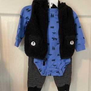Carter’s boys 3 piece outfit